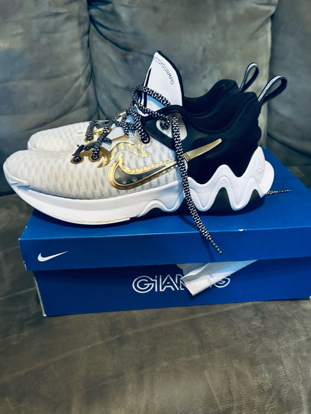 Giannis Immortality Basketball Shoes Box Label - White/Metallic Gold/Black